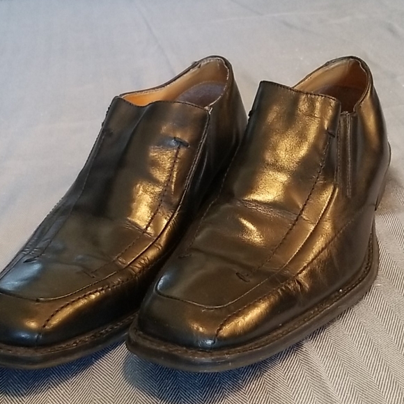 Shoes - Picture 1 of 5